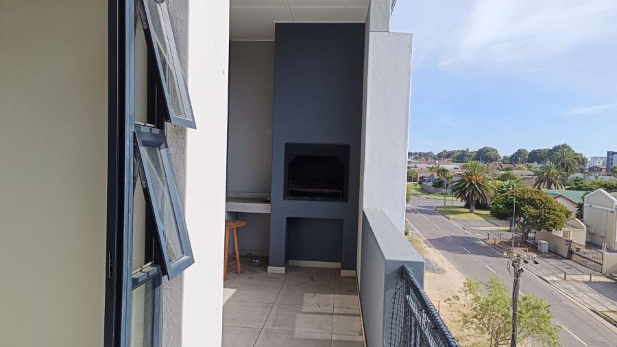1 Bedroom Property for Sale in Table View Western Cape